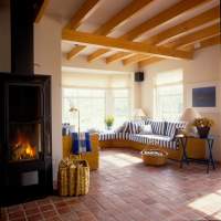 Wohnzimmer mir Kamin